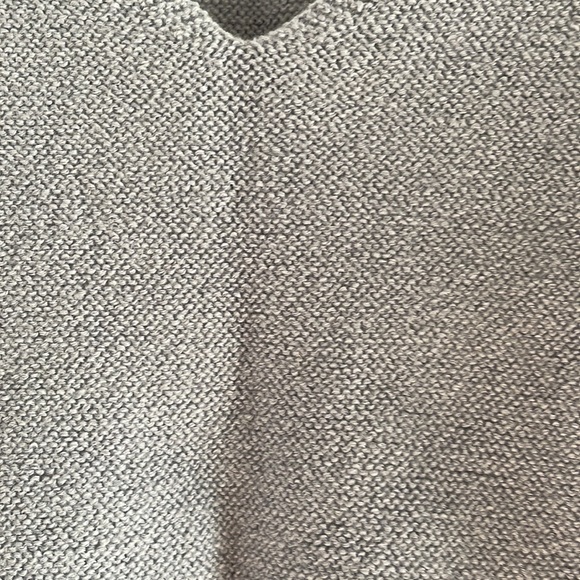 Like new Aritzia Wilfred Free 100% merino wool thick sweater - Picture 3 of 8